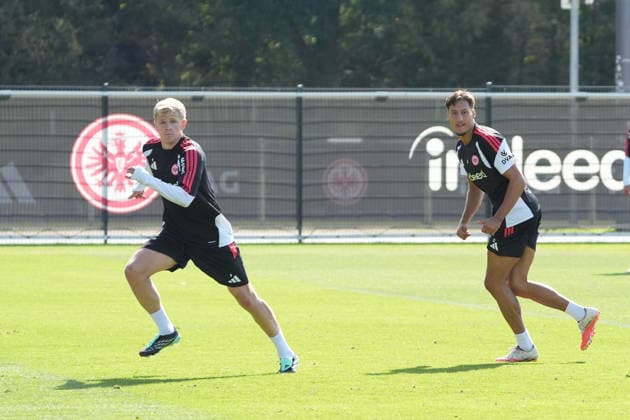 The two Frankfurt national team forwards, Jonathan Burkardt (Eintracht Frankfurt) and Younes Ebnoutalib (Eintracht Frankfurt), September 17, 2026, Bundesliga, 2026–2027 season, Eintracht Frankfurt training