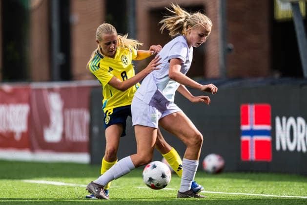 September 17, 2026: Hedda Ottervik of Sweden and Sarah Linnea Framnes of Norway during the under-15 friendly match between Norway and Sweden on September 17, 2026 in Lorenskog. Photo by Marius Simensen. BILDBYRAN COP 238 bbeng women s soccer football Norway Sweden friendly match  Copyright: MARIUSxSIMENSEN BB260917BB198