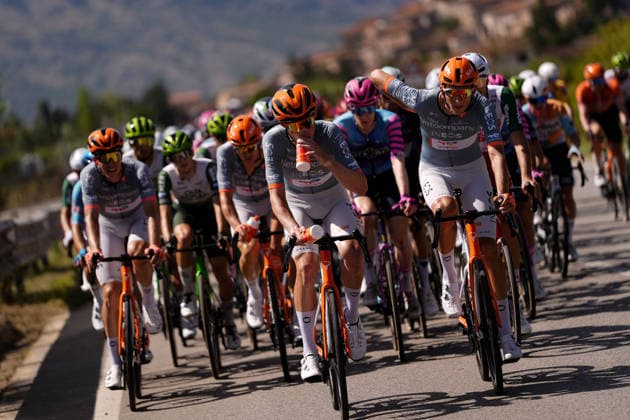The pack rides during the Giro d™Abruzzo, stage 3 from Oricola - Piana del Cavaliere to San Benedetto dei Marsi (159 km) - Abruzzo, Italy - Thursday, September 17, 2026. - cycling.  Copyright: xFabioxFerrari LaPressex