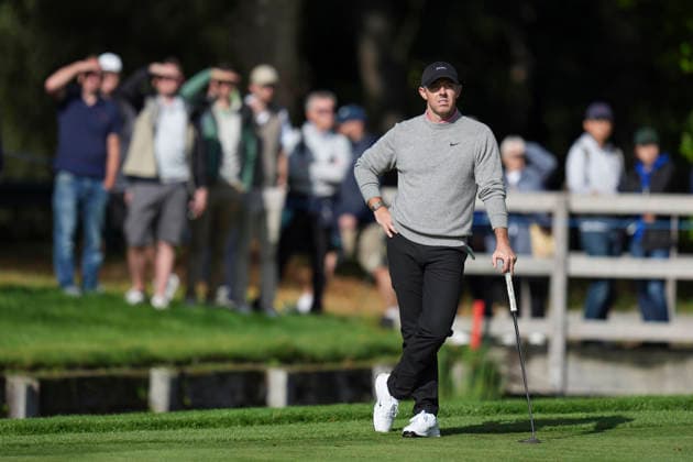 VIRGINIA WATER, ENGLAND - SEPTEMBER 17: Rory McIlroy (IRE) waits to putt on the eighteenth green during Round 1 at the BMW PGA, Golf Herren Championship at Wentworth Golf Club, Virginia Water on September 17, 2026 in Surrey, England The BMW PGA Championship