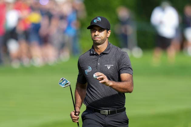 VIRGINIA WATER, ENGLAND - SEPTEMBER 17: Aaron Rai (ENG) after holing a putt on the 18th green during Round 1 at the BMW PGA, Golf Herren Championship at Wentworth Golf Club, Virginia Water on September 17, 2026 in Surrey, England The BMW PGA Championship