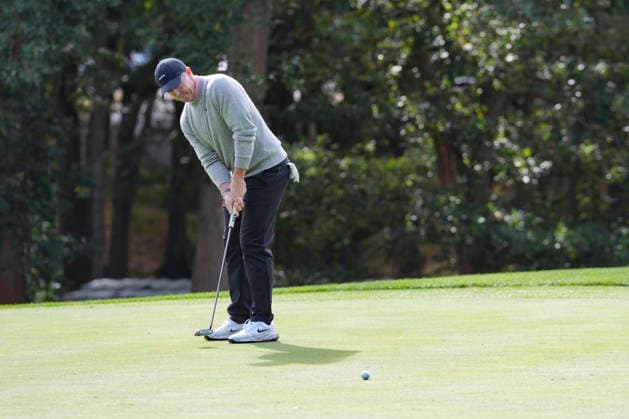 VIRGINIA WATER, ENGLAND - SEPTEMBER 17: Rory McIlroy (IRE) putts on the first green during Round 1 at the BMW PGA, Golf Herren Championship at Wentworth Golf Club, Virginia Water on September 17, 2026 in Surrey, England The BMW PGA Championship
