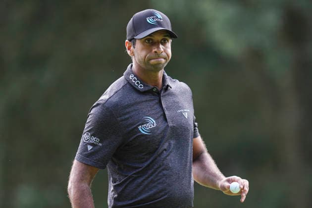 VIRGINIA WATER, ENGLAND - SEPTEMBER 17: Aaron Rai (ENG) after holing a putt on the first green during Round 1 at the BMW PGA, Golf Herren Championship at Wentworth Golf Club, Virginia Water on September 17, 2026 in Surrey, England The BMW PGA Championship