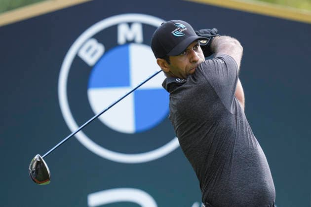 VIRGINIA WATER, ENGLAND - SEPTEMBER 17: Aaron Rai (ENG) plays from the third tee during Round 1 at the BMW PGA, Golf Herren Championship at Wentworth Golf Club, Virginia Water on September 17, 2026 in Surrey, England The BMW PGA Championship