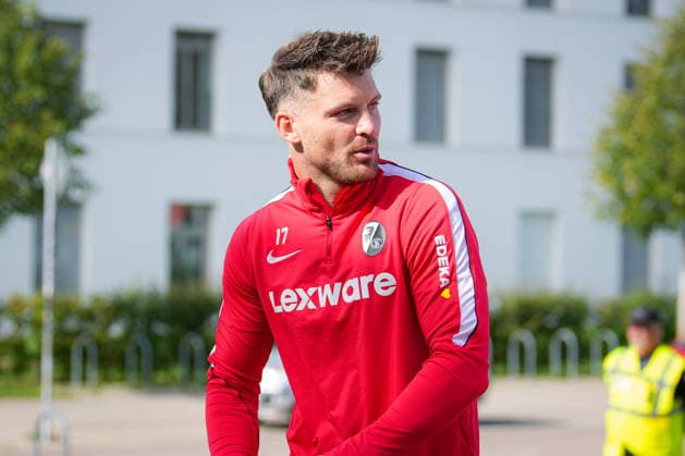 Soccer, Bundesliga, Men s, SC Freiburg Training at Europa Park Stadium, Sports, Europa Park Stadium, Lukas Kuebler SC Freiburg, 17 Freiburg Europa Park Stadium Baden-Württemberg Germany Copyright: xFINLEYxMÖRCHx