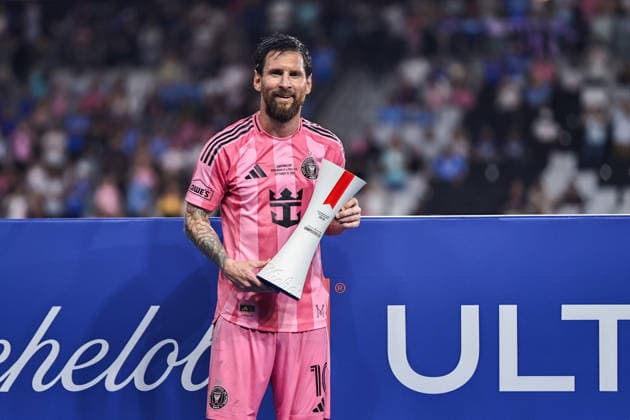 MIAMI, FL - SEPTEMBER 16: Inter Miami CF Forward Lionel Messi (10) poses with the Superior Player of the Match Trophy during the post match ceremony at the 2026 Michelob ULTRA Campeones Cup soccer match between Inter Miami CF and Cruz Azul on September 16, 2026 at NU Stadium, Miami, Fla.(Photo by Chris Arjoon Icon Sportswire) SOCCER: SEP 16 Campeones Cup Final Inter Miami CF vs Cruz Azul EDITORIAL USE ONLY Icon2609160000042