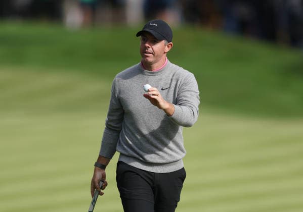 BMW PGA, Golf Herren Championship 2026 - Day One SURREY, ENGLAND, SEPTEMBER 17: Rory McIlroy Northern Ireland acknowledges the crowd after a birdie during The DP World Tour BMW PGA Championship Day One at Wentworth Golf Club, Virginia Water, Surrey, England, on September 17. (Photo by Daniel Weir) Surrey Wentworth Golf Course England Copyright: xDanielxWeir SportsxPressxPhotox Sportspressphoto_SPR233399