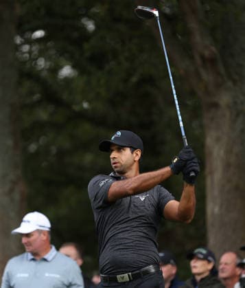 BMW PGA, Golf Herren Championship 2026 - Day One SURREY, ENGLAND, SEPTEMBER 17: Aaron Rai of England tee’s off on the 6th hole with a driver during The DP World Tour BMW PGA Championship Day One at Wentworth Golf Club, Virginia Water, Surrey, England, on September 17. (Photo by Daniel Weir) Surrey Wentworth Golf Course England Copyright: xDanielxWeir SportsxPressxPhotox Sportspressphoto_SPR233403