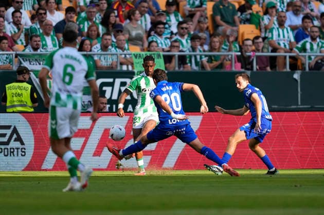 September 17, 2026, Sevilla, Sevilla, Spain: Junior Firpo of Real Betis Balompie in action during the Spanish league, LaLiga EA Sports, football match played between Real Betis and Getafe CF at La Cartuja stadium on September 17, 2026, in Sevilla, Spain. Real Betis V Getafe CF - LaLiga EA Sports  - ZUMAa181 20260917_zaa_a181_019 Copyright: xJoaquinxCorcherox