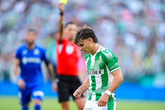 September 17, 2026, Sevilla, Sevilla, Spain: Angel Ortiz of Real Betis Balompie see the yellow card during the Spanish league, LaLiga EA Sports, football match played between Real Betis and Getafe CF at La Cartuja stadium on September 17, 2026, in Sevilla, Spain. Real Betis V Getafe CF - LaLiga EA Sports  - ZUMAa181 20260917_zaa_a181_035 Copyright: xJoaquinxCorcherox