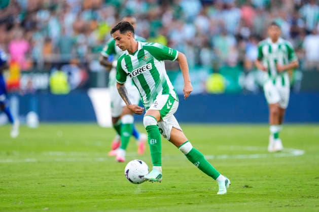 September 17, 2026, Sevilla, Sevilla, Spain: Valentin Gomez of Real Betis Balompie in action during the Spanish league, LaLiga EA Sports, football match played between Real Betis and Getafe CF at La Cartuja stadium on September 17, 2026, in Sevilla, Spain. Sevilla Spain - ZUMAa181 20260917_zaa_a181_048 Copyright: xJoaquinxCorcherox