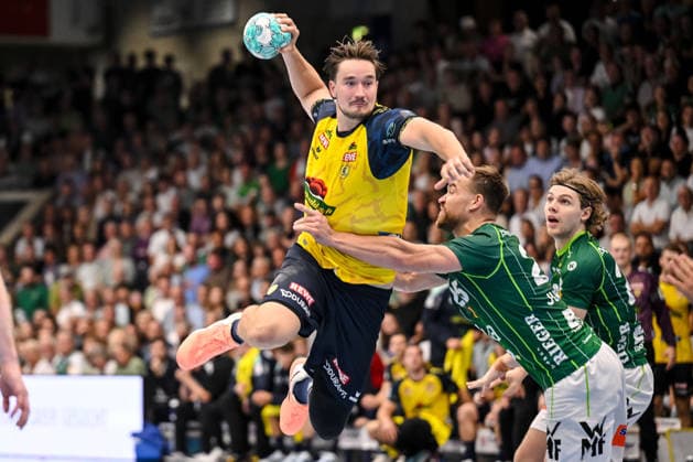 Göppingen, Germany, September 17, 2026 Robert Timmermeister Rhein Neckar Löwen and Ludvig Jurmala of FRISCH AUF Goeppingen in a one-on-one battle during the Opel Handball Bundesliga match between FRISCH AUF Goeppingen and Rhein Neckar Löwen at the EWS Arena onSeptember 7, 2026, in Göppingen, Germany. Photo by Harry Langer, DeFodi Images. Göppingen, Germany, September 17, 2026 Robert Timmermeister of Rhein Neckar Löwen and Ludvig Jurmala of FRISCH AUF Göppingen battle for the ball during the Opel Handball Bundesliga match between FRISCH AUF Göppingen and Rhein Neckar Löwen at the EWS Arena on September 17, 2026 in Göppingen, Germany Photo by Harry Langer, DeFodi Images Photo by Harry Langer, DeFodi Images