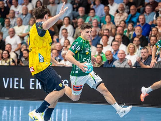 Elias Newel, Frisch Auf Göppingen, age 40, sprinting at full speed, Frisch Auf Göppingen vs. Rhein Neckar Löwen, handball, 1st Bundesliga, Men s, 2026–2027 season, September 17, 2026, Frisch Auf Göppingen vs. Rhein Neckar Löwen, Handball, 1st Bundesliga, Men, 2026–2027 Season, September 17, 2026, Göppingen Copyright: xEibner-Pressefoto MichaelxSchmidx EP_MST