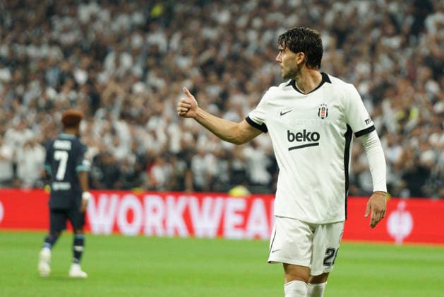 September 17, 2026, Besiktas, Istanbul, Turkey: Dusan Vlahovic (C) of Besiktas reacts during the UEFA Europa League - League Phase, Matchday 1 - football match between Besiktas and Olympique de Marseille at Besiktas Park in Istanbul, Turkey, on September 17, 2026. Besiktas Turkey - ZUMAu194 20260917_zip_u194_018 Copyright: xTolgaxUluturkx