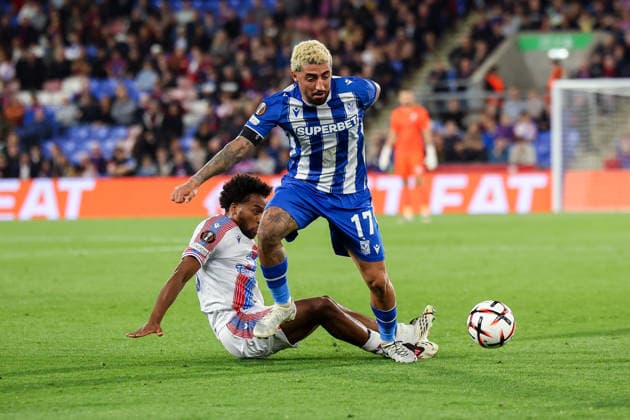 RECORD DATE NOT STATED 17th September 2026; Selhurst Park, London, England; UEFA Europa League Football, Crystal Palace versus Lech Poznan; Allahyar Sayyadmanesh of Lech Poznan and Quinten Timber of Crystal Palace compete for the ball HenningxVonxJagow