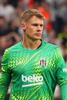 ISTANBUL, TURKEY - SEPTEMBER 17 : Goalkeeper Alexander Nubel of Besiktas reacts during the UEFA Europa League 2026 27 match between Besiktas JK and Marsilya at Tupras Stadium on September 17, 2026 in Istanbul, Turkey. Istanbul Besiktas Turkey Copyright: xSeskimphotox Besiktas-Marsilya-1709 (1)