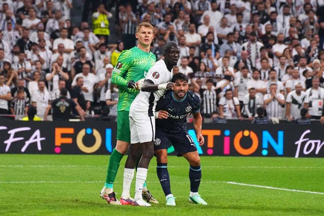 ISTANBUL, TURKEY - SEPTEMBER 17 : Goalkeeper Alexander Nubel , Kassoum Outtara of Besiktas and Neal Maupay of Marsilya during the UEFA Europa League 2026 27 match between Besiktas JK and Marsilya at Tupras Stadium on September 17, 2026 in Istanbul, Turkey. Istanbul Besiktas Turkey Copyright: xSeskimphotox Besiktas-Marsilya-1709 (50)