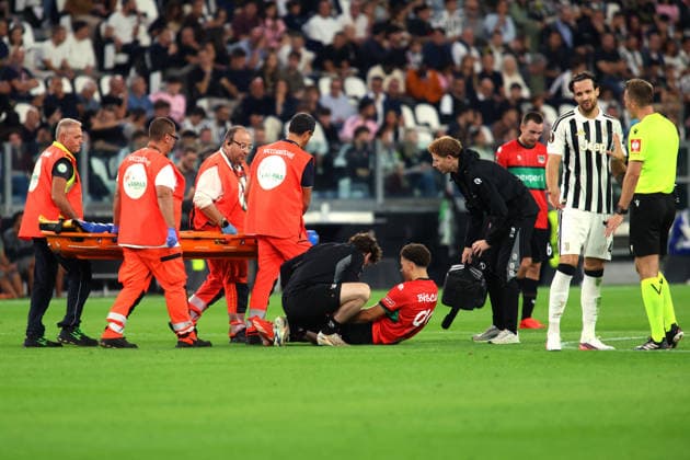 2026-09-17 Juventus v NEC Nijmegen - UEFA Europa League 2026 27 League Phase MD1 TURIN, ITALY - SEPTEMBER 17: Clement Bischoff of NEC Nijmegen injured during the UEFA Europa League 2026 27 League Phase MD1 match between Juventus and NEC Nijmegen at Juventus Stadium on September 17, 2026 in Turin, Italy. (Photo by Nderim Kaceli BSR Agency) Turin Italy Content not available for redistribution in The Netherlands directly or indirectly through any third parties. Copyright: xBSRxAgencyx