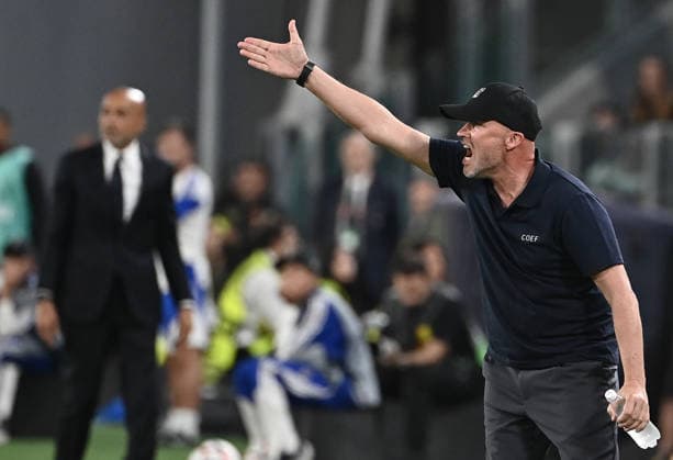 Juventus v NEC Nijmegen - UEFA Europa League TURIN, ITALY - SEPTEMBER 17: Jan-Dirk Schreuder, head coach of NEC Nijmegen gives tactics during the UEFA Europa League football match between Juventus and NEC Nijmegen at Juventus Stadium in Turin, Italy, on September 17, 2026. Isabella Bonotto Anadolu Turin Italy. Editorial use only. Please get in touch for any other usage.  Copyright: x2026xAnadoluxIsabellaxBonottox