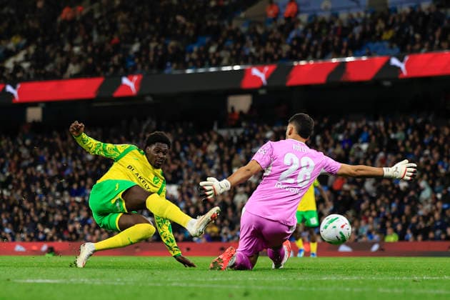 Manchester City v Norwich City, EFL Cup Mohamed Toure (21) of Norwich City scores but is ruled offside during the EFL Cup match between Manchester City and Norwich City at the Etihad Stadium, Manchester, UK on 17 September 2026. Manchester Etihad Stadium Manchester UK Editorial use only DataCo restrictions apply See www.football-dataco.com , Copyright: xConorxMolloyx PSI-24893-0055