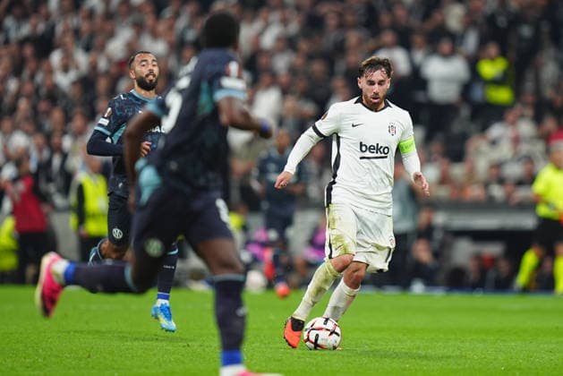 Besiktas v Olympique Marseille - UEFA Europa League ISTANBUL, TURKIYE - SEPTEMBER 17: Orkun Kokcu (10) of Besiktas in action during the UEFA Europa League Week 1 match between Besiktas and Olympique Marseille at Tupras Stadium in Istanbul, Turkiye, on September 17, 2026. Adem Kutucu Anadolu Istanbul Turkey. Editorial use only. Please get in touch for any other usage.  Copyright: x2026xAnadoluxAdemxKutucux