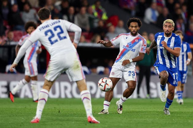 RECORD DATE NOT STATED 17th September 2026; Selhurst Park, London, England; UEFA Europa League Football, Crystal Palace versus Lech Poznan; Quinten Timber of Crystal Palace on the ball HenningxVonxJagow