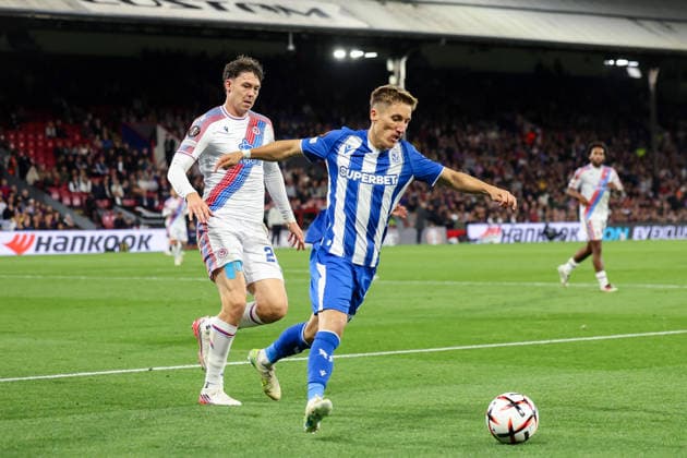 RECORD DATE NOT STATED 17th September 2026; Selhurst Park, London, England; UEFA Europa League Football, Crystal Palace versus Lech Poznan; Joel Pereira of Lech Poznan and Jorgen Strand Larsen of Crystal Palace compete for the ball HenningxVonxJagow