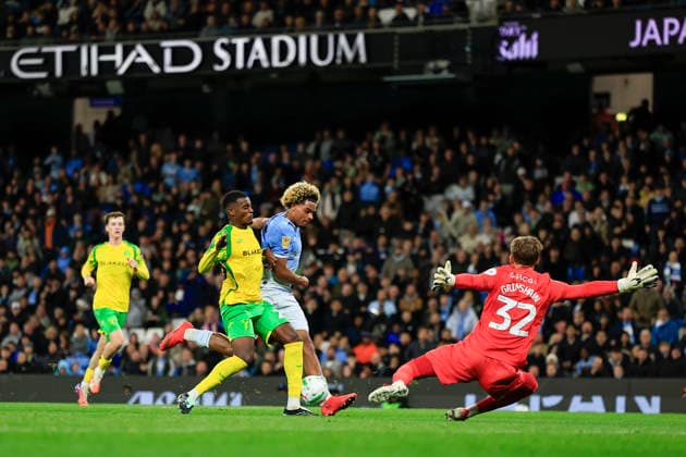 Manchester City v Norwich City, EFL Cup Floyd Samba (75) of Manchester City has his shot blocked by Bruno Alves (28) of Norwich City during the EFL Cup match between Manchester City and Norwich City at the Etihad Stadium, Manchester, UK on 17 September 2026. Manchester Etihad Stadium Manchester UK Editorial use only DataCo restrictions apply See www.football-dataco.com , Copyright: xConorxMolloyx PSI-24893-0086