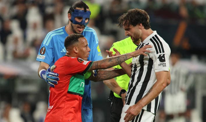 SOCCER - UEFA Europa League - Juventus FC vs. NEC Nijmegen Photo by IPA ABACAPRESS.COM88650027 - Tjaronn Chery of NEC Nijmegen and Federico Gatti of Juventus FC during the UEFA Europa League match between Juventus FC and NEC Nijmegen on September 17, 2026, at Allianz Stadium in Turin, Italy, as part of the 2026–27 season. Photo by Nderim KACELI Turin Italy  Copyright: xIPAxSport ABACAx