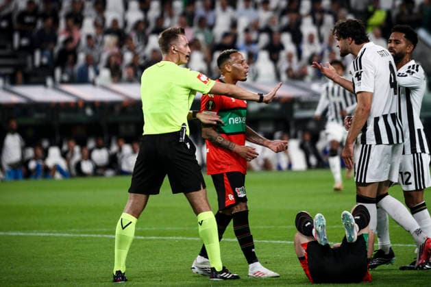 Juventus v N.E.C. Nijmegen - UEFA Europa League 2026 27 League Phase MD1 Juventus defender Federico Gatti (4) talks with N.E.C. forward Tjaronn Chery (9) during the first leg of the Uefa Europa League knockout phase match between Juventus and N.E.C. at the Allianz Stadium in Turin, Piedmont, Italy, on September 17, 2026. Turin Piedmont Italy  Copyright: xMatteoxBottanellix originalFilename:bottanelli-juventus260917_nppoK.jpg