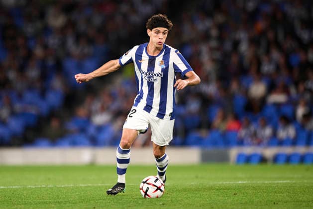 Real Sociedad de Futbol v AFC Bournemouth - UEFA Europa League 2026 27 League Phase MD1 Hector Fort of Real Sociedad with the ball during the UEFA Europa League 2026 27 Phase MD1 match between Real Sociedad and AFC Bournemouth at Estadio Anoeta in San Sebastian, Spain, on September 17, 2026. San Sebastian Spain  Copyright: xCesarxOrtizxGonzalezx originalFilename:ortizgonzalez-realsoci260917_npdsP.jpg