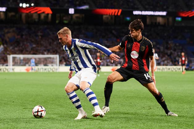 Real Sociedad de Futbol v AFC Bournemouth - UEFA Europa League 2026 27 League Phase MD1 Orri Oskarsson of Real Sociedad duels for the ball with Antonio Silva of AFC Bournemouth during the UEFA Europa League 2026 27 Phase MD1 match between Real Sociedad and AFC Bournemouth at Estadio Anoeta in San Sebastian, Spain, on September 17, 2026. San Sebastian Spain  Copyright: xCesarxOrtizxGonzalezx originalFilename:ortizgonzalez-realsoci260917_npeWm.jpg