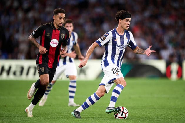 Real Sociedad de Futbol v AFC Bournemouth - UEFA Europa League 2026 27 League Phase MD1 Hector Fort of Real Sociedad with the ball during the UEFA Europa League 2026 27 Phase MD1 match between Real Sociedad and AFC Bournemouth at Estadio Anoeta in San Sebastian, Spain, on September 17, 2026. San Sebastian Spain  Copyright: xCesarxOrtizxGonzalezx originalFilename:ortizgonzalez-realsoci260917_npVcY.jpg