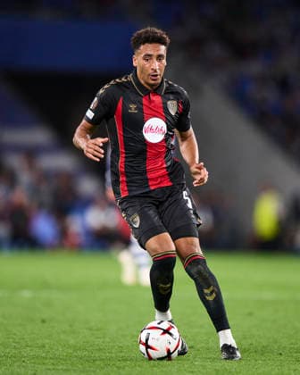 Real Sociedad de Futbol v AFC Bournemouth - UEFA Europa League 2026 27 League Phase MD1 James Hill of AFC Bournemouth with the ball during the UEFA Europa League 2026 27 Phase MD1 match between Real Sociedad and AFC Bournemouth at Estadio Anoeta in San Sebastian, Spain, on September 17, 2026. San Sebastian Spain  Copyright: xCesarxOrtizxGonzalezx originalFilename:ortizgonzalez-realsoci260917_npUFA.jpg