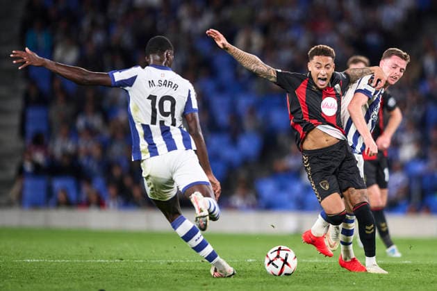 Real Sociedad de Futbol v AFC Bournemouth - UEFA Europa League 2026 27 League Phase MD1 Marcus Tavernier of AFC Bournemouth duels for the ball with Sergio Gomez of Real Sociedad during the UEFA Europa League 2026 27 Phase MD1 match between Real Sociedad and AFC Bournemouth at Estadio Anoeta in San Sebastian, Spain, on September 17, 2026. San Sebastian Spain  Copyright: xCesarxOrtizxGonzalezx originalFilename:ortizgonzalez-realsoci260917_npwhA.jpg