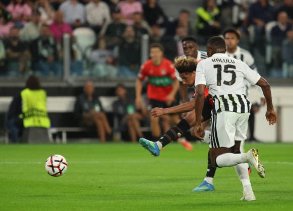 SOCCER - UEFA Europa League - Juventus FC vs. NEC Nijmegen Photo by IPA ABACAPRESS.COM88651441 - Tobias Storm of NEC Nijmegen and Pierre Kalulu of Juventus FC during the UEFA Europa League match between Juventus FC and NEC Nijmegen on September 17, 2026, at Allianz Stadium in Turin, Italy, as part of the 2026–27 season. Photo by Nderim KACELI Turin Italy  Copyright: xIPAxSport ABACAx