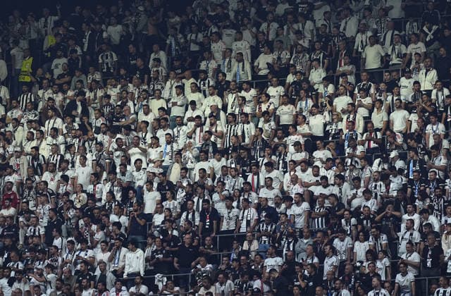 Besiktas v Olympique Marseille - UEFA Europa League ISTANBUL, TURKIYE - SEPTEMBER 17: Fans of Besiktas show their support during the UEFA Europa League Week 1 match between Besiktas and Olympique Marseille at Tupras Stadium in Istanbul, Turkiye, on September 17, 2026. Esra Bilgin Anadolu Istanbul Turkey. Editorial use only. Please get in touch for any other usage.  Copyright: x2026xAnadoluxEsraxBilginx
