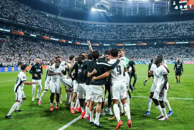 Besiktas v Olympique Marseille - UEFA Europa League ISTANBUL, TURKIYE - SEPTEMBER 18: Players of Besiktas celebrate victory at the end of the UEFA Europa League Week 1 match between Besiktas and Olympique Marseille at Tupras Stadium in Istanbul, Turkiye, on September 18, 2026. Cemal Yurttas Anadolu Istanbul Turkey. Editorial use only. Please get in touch for any other usage.  Copyright: x2026xAnadoluxCemalxYurttasx