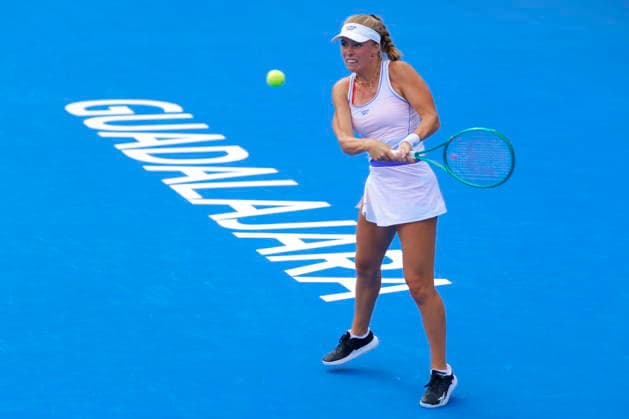 Guadalajara Open tennis tournament Magdalena Frech of Poland returns a shot against Iva Jovic of the United States during a quarterfinal match at the Guadalajara WTA, Tennis Damen 500 in Guadalajara, Mexico, 17 September 2026. GUADALAJARA Mexico  Copyright: xFRANCISCOxGUASCOx