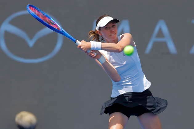 Guadalajara Open tennis tournament Cristina Bucsa of Spain returns a ball against Sara Bejlek of the Czech Republic during a quarterfinal match at the Guadalajara WTA, Tennis Damen 500 in Guadalajara, Mexico, 17 September 2026. GUADALAJARA Mexico  Copyright: xFRANCISCOxGUASCOx