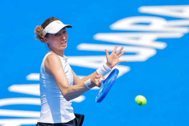 Guadalajara Open tennis tournament Cristina Bucsa of Spain returns a ball against Sara Bejlek of the Czech Republic during a quarterfinal match at the Guadalajara WTA, Tennis Damen 500 in Guadalajara, Mexico, 17 September 2026. GUADALAJARA Mexico  Copyright: xFRANCISCOxGUASCOx