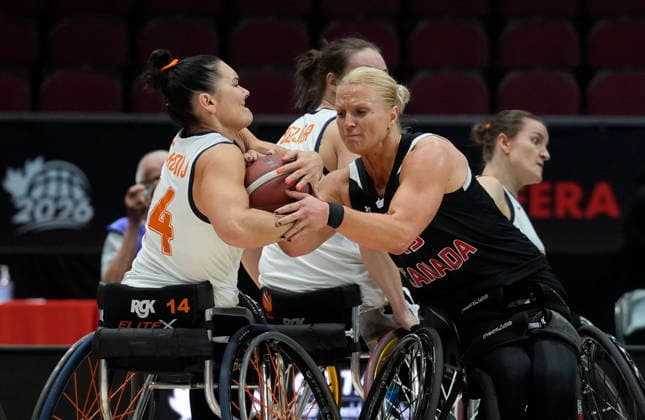 September 17, 2026, Ottawa, On, Canada: Netherlands Carina De Rooij (14) and Canada s Kady Dandeneau (13) battle for the ball during second half IWBF Wheelchair Basketball World Championships semifinal action in Ottawa, Thursday, Sept. 17, 2026. Canada News - September 17, 2026  - ZUMAc35_ 20260917_zaf_c35_140 Copyright: xAdrianxWyldx