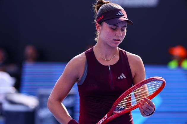 September 17, 2026: TO-45153- GUADALAJARA 2026. .La estadounidense Iva Jovic dio un paso m& xe1;s en la defensa de su t& xed;tulo en el Guadalajara Open 2026, luego de imponerse a la turca Zeynep S& xf6;nmez por 7-6(5) y 6-4, en los octavos de final del torneo disputado sobre la cancha dura del Centro Panamericano de Tenis. Jovic, segunda sembrada y campeona de la edici& xf3;n anterior, tuvo que emplearse a fondo ante una combativa S& xf6;nmez, pero respondi& xf3; en los momentos decisivos para quedarse con la victoria en un encuentro de dos horas y ocho minutos. Con este resultado, la estadounidense asegur& xf3; su lugar en los cuartos de final y mantiene firme su intenci& xf3;n de repetir el campeonato en Guadalajara..Guadalajara, Jalisco. Clasos.com.mx Sports News - September 17, 2026  - ZUMAcs4_ 20260917_faa_cs4_024 Copyright: xDiegoxMorenox