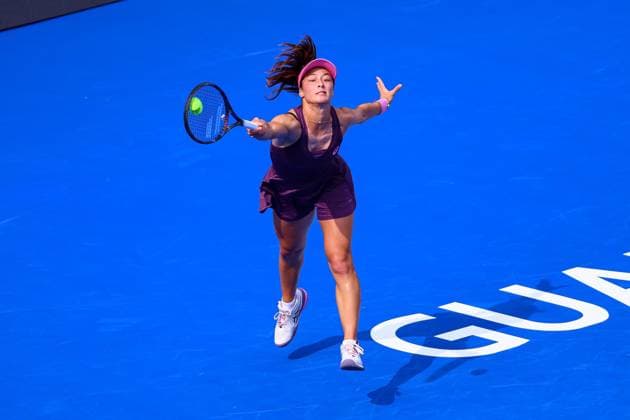 September 17, 2026: TO-45153- GUADALAJARA 2026. .La estadounidense Iva Jovic dio un paso m& xe1;s en la defensa de su t& xed;tulo en el Guadalajara Open 2026, luego de imponerse a la turca Zeynep S& xf6;nmez por 7-6(5) y 6-4, en los octavos de final del torneo disputado sobre la cancha dura del Centro Panamericano de Tenis. Jovic, segunda sembrada y campeona de la edici& xf3;n anterior, tuvo que emplearse a fondo ante una combativa S& xf6;nmez, pero respondi& xf3; en los momentos decisivos para quedarse con la victoria en un encuentro de dos horas y ocho minutos. Con este resultado, la estadounidense asegur& xf3; su lugar en los cuartos de final y mantiene firme su intenci& xf3;n de repetir el campeonato en Guadalajara..Guadalajara, Jalisco. Clasos.com.mx Sports News - September 17, 2026  - ZUMAcs4_ 20260917_faa_cs4_070 Copyright: xDiegoxMorenox