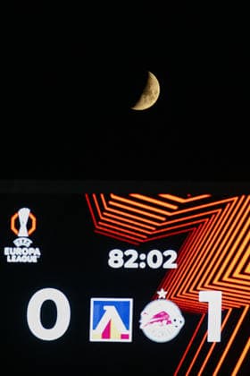 SOCCER - UEFA Europa League - PFC Levski vs. FC Red Bull Salzburg Photo by IPA ABACAPRESS.COM88645192 - Scoreboard with a moon in the background during the Europa League match between PFC Levski and FC Red Bull Salzburg at Vasil Levski National Stadium in Sofia, Bulgaria, on September 17, 2026 Sofia Bulgaria  Copyright: xIPAxSport ABACAx