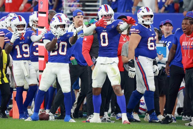 Detroit Lions vs Buffalo Bills ORCHARD PARK, NEW YORK - SEPTEMBER 17: Wide receiver Keon Coleman (0) of the Buffalo Bills gestures after a play during an NFL, American Football Herren, USA football game between the Detroit Lions and the Buffalo Billsat Highmark Stadium in Orchard Park, New York, USA, on Thursday, September 17, 2026 Orchard Park New York United States  Copyright: xAmyxLemusx originalFilename:lemus-detroitl260917_npvfQ.jpg