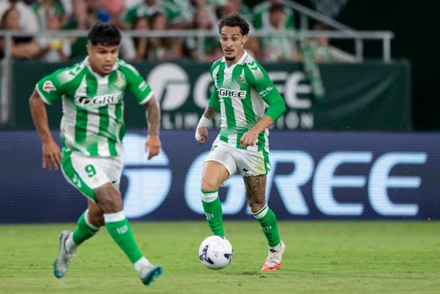 Real Betis Balompie v Getafe CF - LaLiga EA Sports 2026 27 Antony Matheus dos Santos of Real Betis runs with the ball during the La Liga EA Sports match between Real Betis and Getafe CF at La Cartuja Stadium in Seville, Spain, on September 17, 2026. Seville Spain  Copyright: xJosexLuisxContrerasx originalFilename:joseluiscontreras-realbeti260917_np5mD.jpg