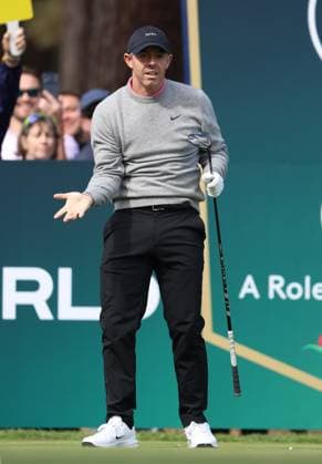 BMW PGA, Golf Herren Championship 2026 - Day One SURREY, ENGLAND, SEPTEMBER 17: Rory McIlroy Of Northern Ireland looks disappointed & dejected on the 8th hole after his tee shot during The DP World Tour BMW PGA Championship Day One at Wentworth Golf Club, Virginia Water, Surrey, England, on September 17. (Photo by Daniel Weir) Surrey Wentworth Golf Course England Copyright: xDanielxWeir SportsxPressxPhotox Sportspressphoto_SPR233922