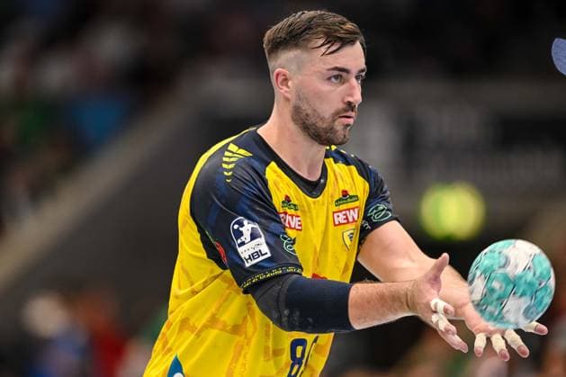 Göppingen, Germany, September 17, 2026—Jannik Kohlbacher of Rhein-Neckar Löwen in action, on the ball, a solo play during the Opel Handball Bundesliga match between FRISCH AUF Göppingen and Rhein-Neckar Löwen at the EWS Arena on September 17, 2026, in Göppingen, Germany. Photo by Harry Langer, DeFodi Images. Göppingen, Germany, September 17, 2026 Jannik Kohlbacher of Rhein-Neckar Löwen controls the ball during the Opel Handball Bundesliga match between FRISCH AUF Göppingen and Rhein-Neckar Löwen at the EWS Arena on September 17, 2026 in Göppingen, Germany. Photo by Harry Langer, DeFodi Images. Photo by Harry Langer, DeFodi Images