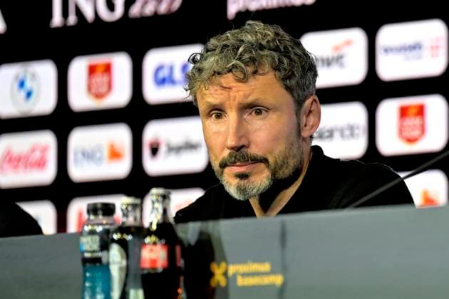 Belgian National Football team squad, Mannschaftsbild, Totale Announcement 18 09 2026 TUBEKE, BELGIUM - SEPTEMBER 18 : Mark Van Bommel federal head coach of the Belgian National football team speaking to the press during a press conference, PK, Pressekonferenz to announce his player selection to compete in the UEFA Nation League on September 18, 2026 in Tubeke, Belgium, 18 09 2026 Tubeke Belgium  Copyright: xSesx